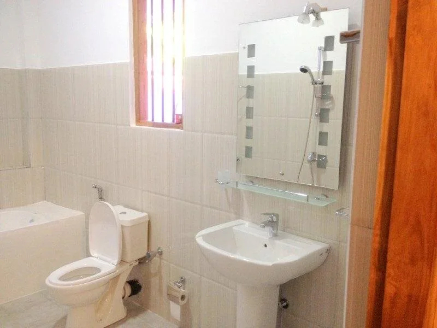 White Villa Beach Resort