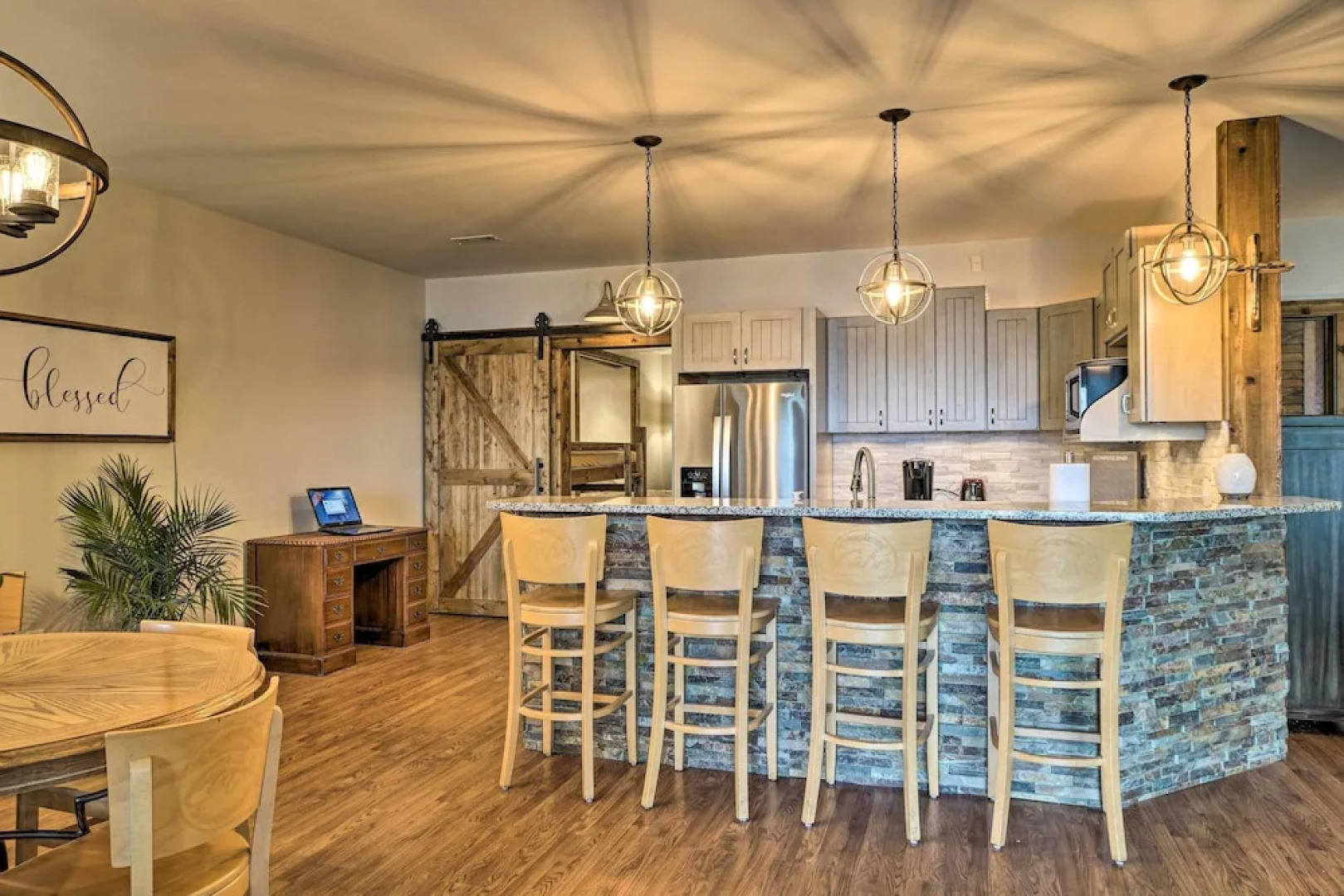 Beaver Lake Retreat w/ Lake Access & Fire Pit!