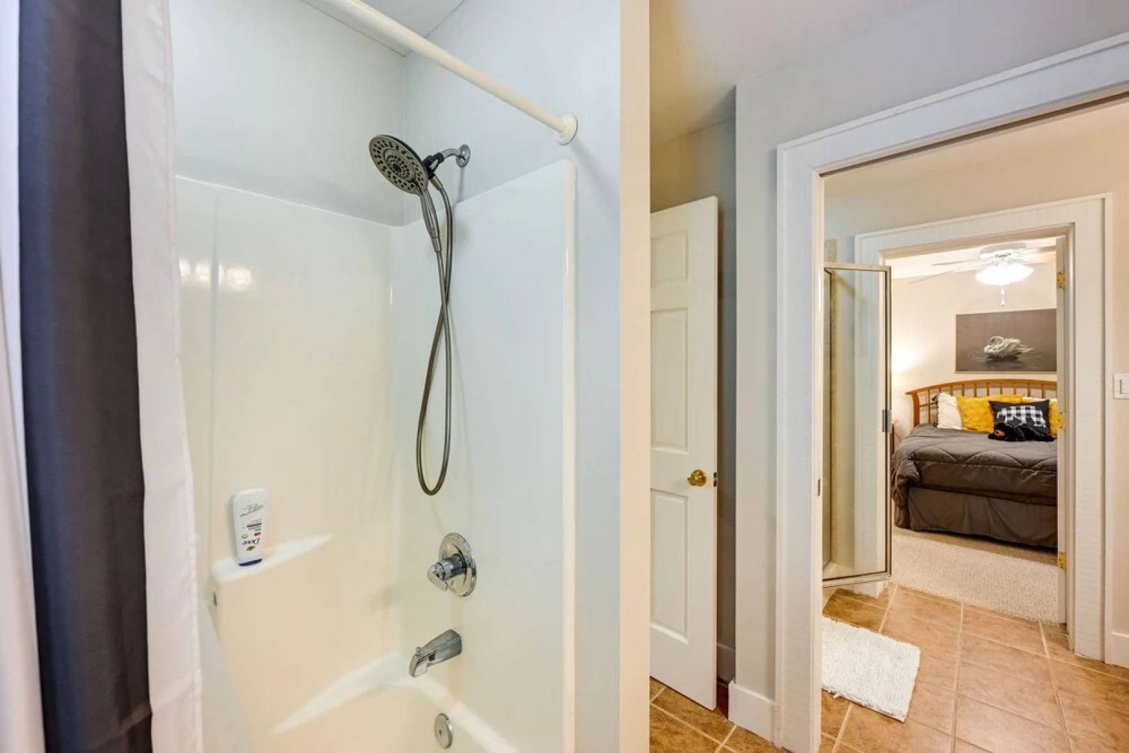 Sapphire Retreat Near Lakes, Trails & Waterfalls!