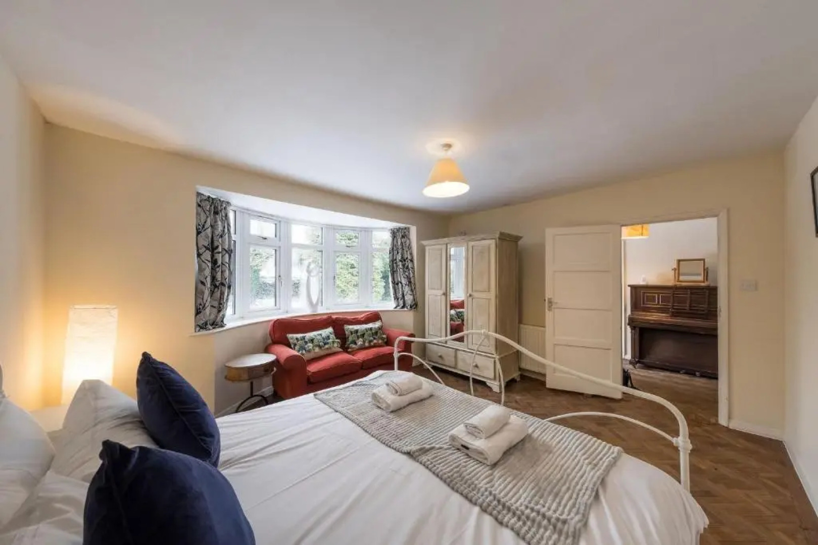 Stunning 4 BD Bungalow Banbury Northamptonshire