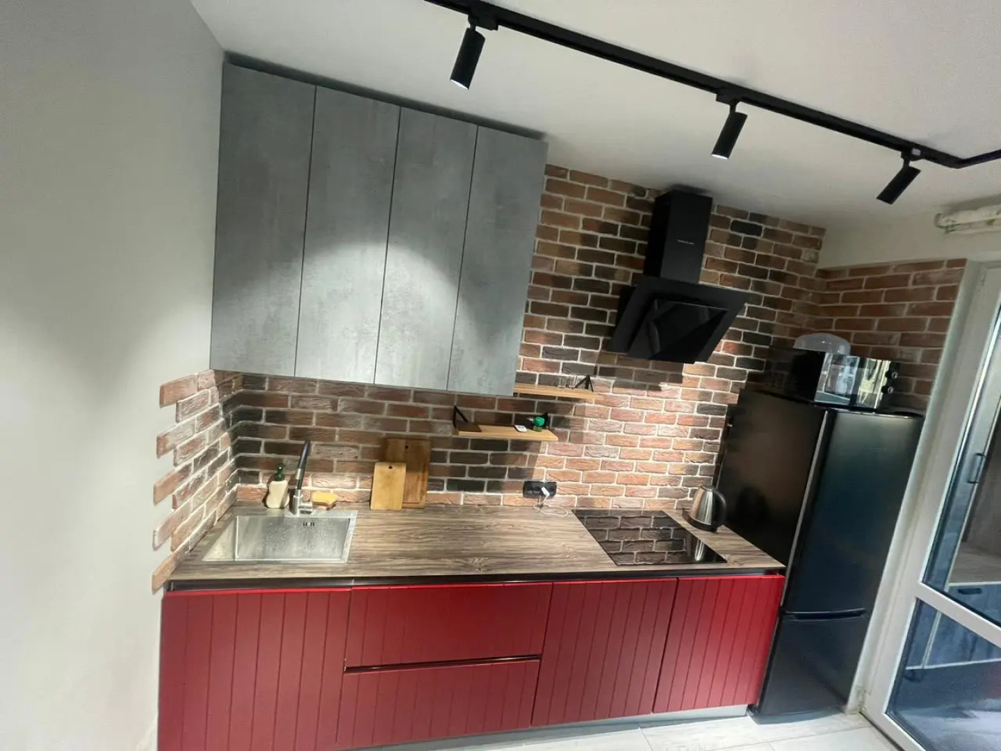 Марсель с бассейном