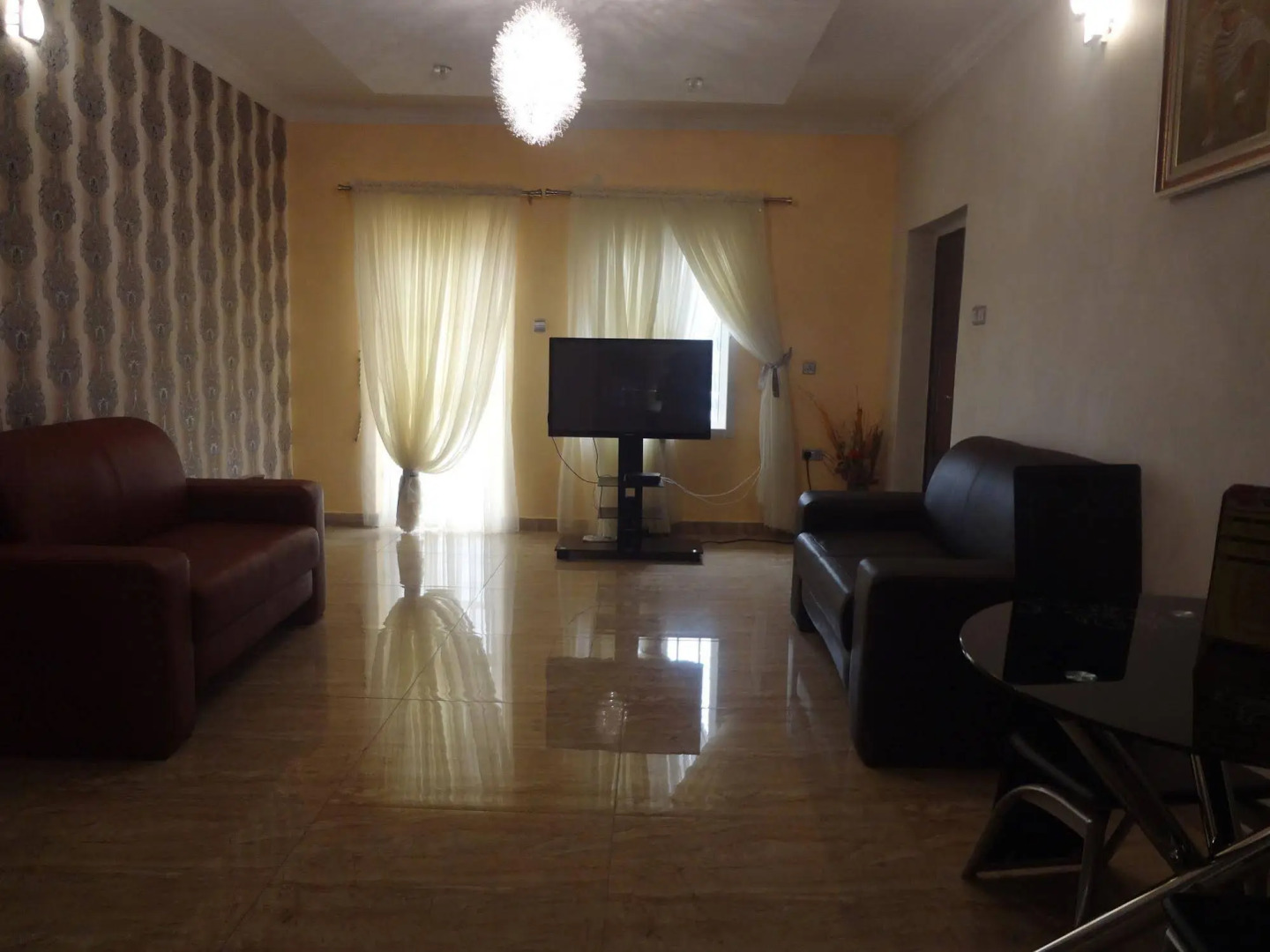 Kings Avenue Apartments