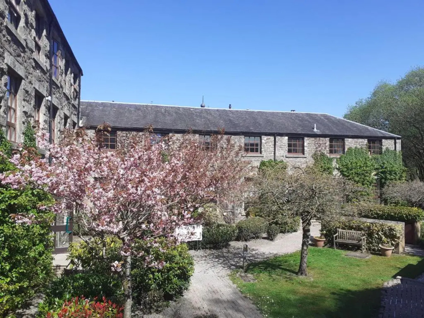 Listed Historic Mill Apartment with Indoor Pool