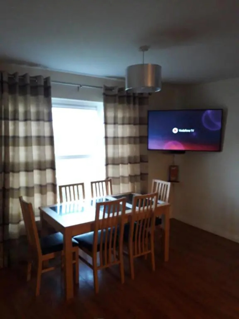 4 bedroom home by the sea