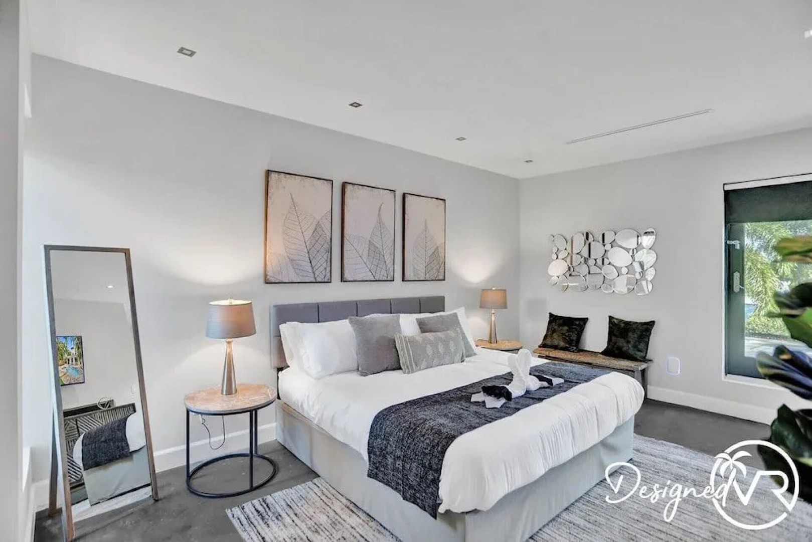 Stunning 5 BR with Heated Pool & Gaming