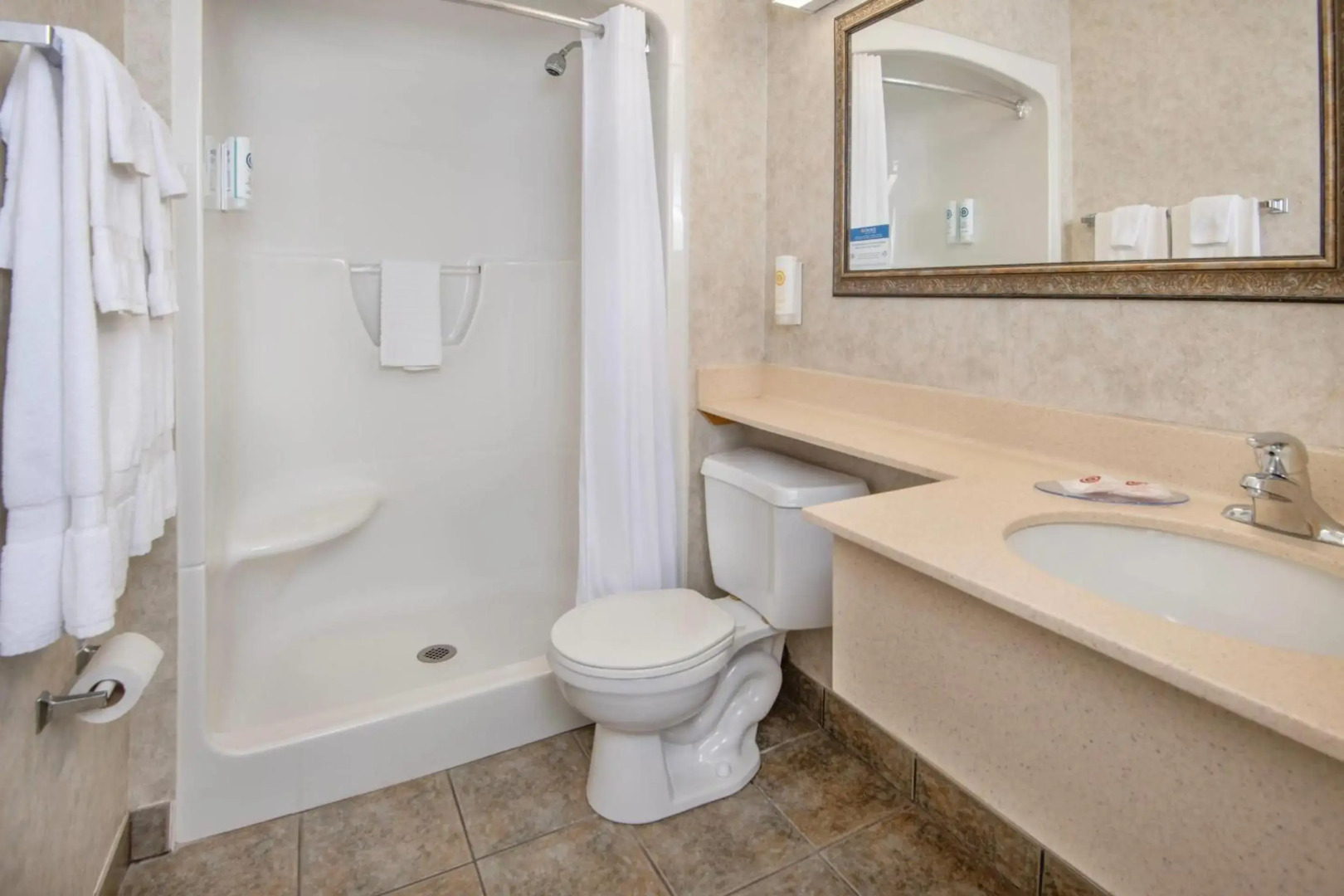 Comfort Inn & Suites Thousand Islands Harbour District