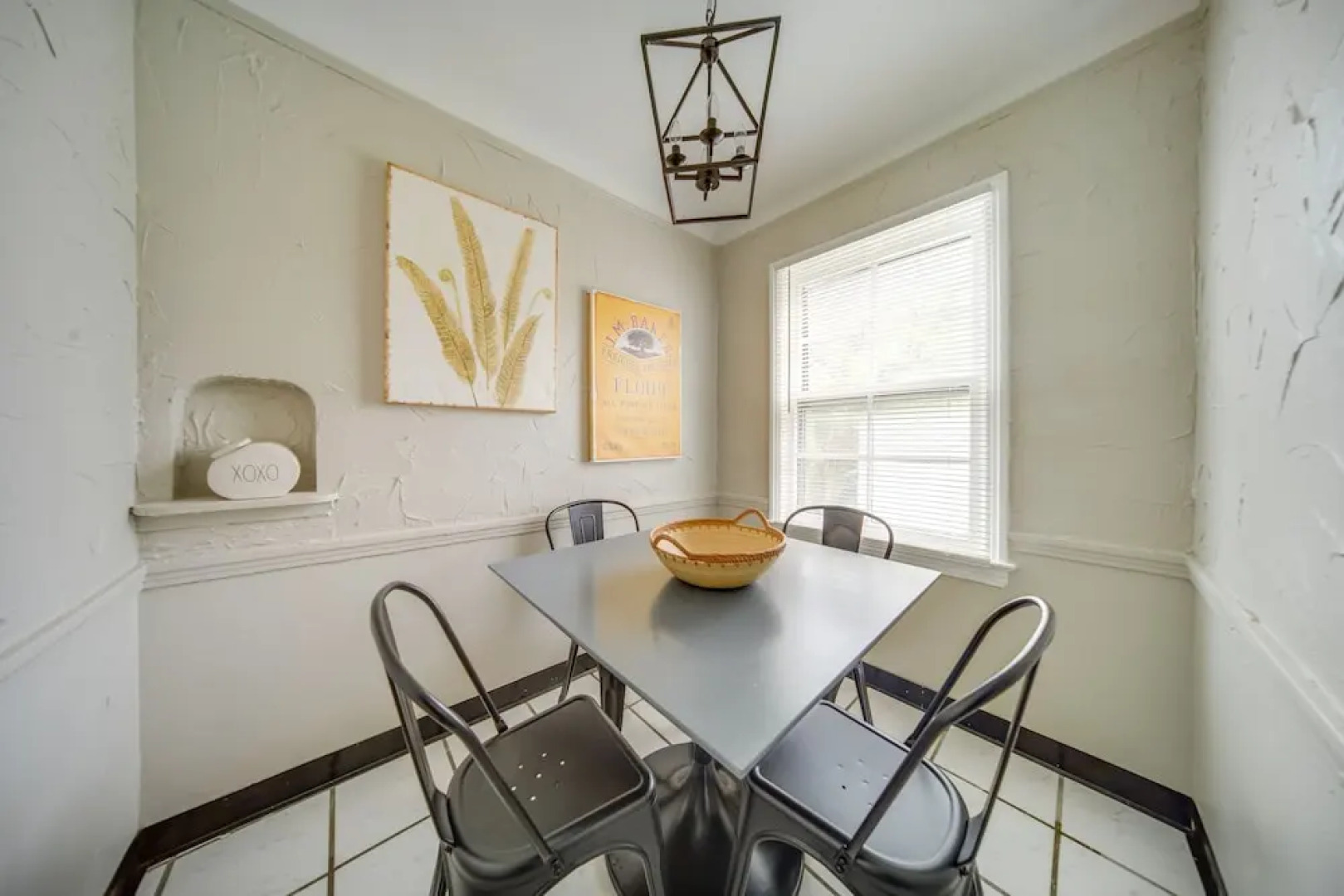 Vacation Rental Near Cleveland, Ohio: 6 Mi Away!