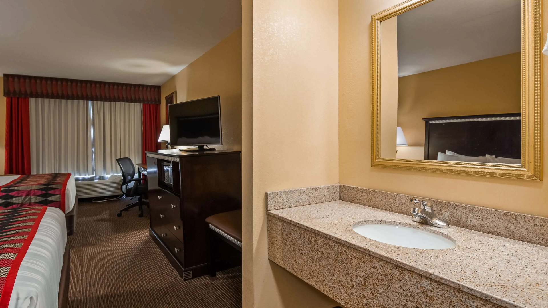 Best Western Plus Bessemer Hotel & Suites
