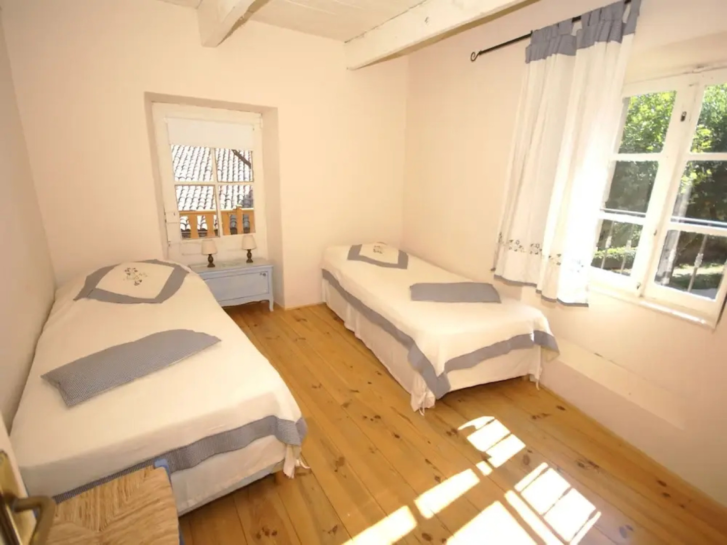 Lovely House With Grass Garden, Shared Swimmingpool, Next to the River Ardeche