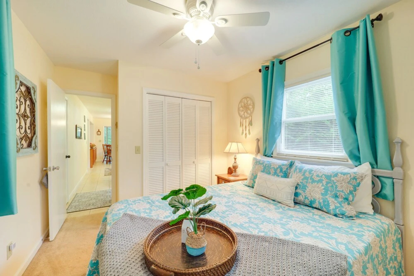 Bluebird Cottage in Newland Near Hiking & Skiing