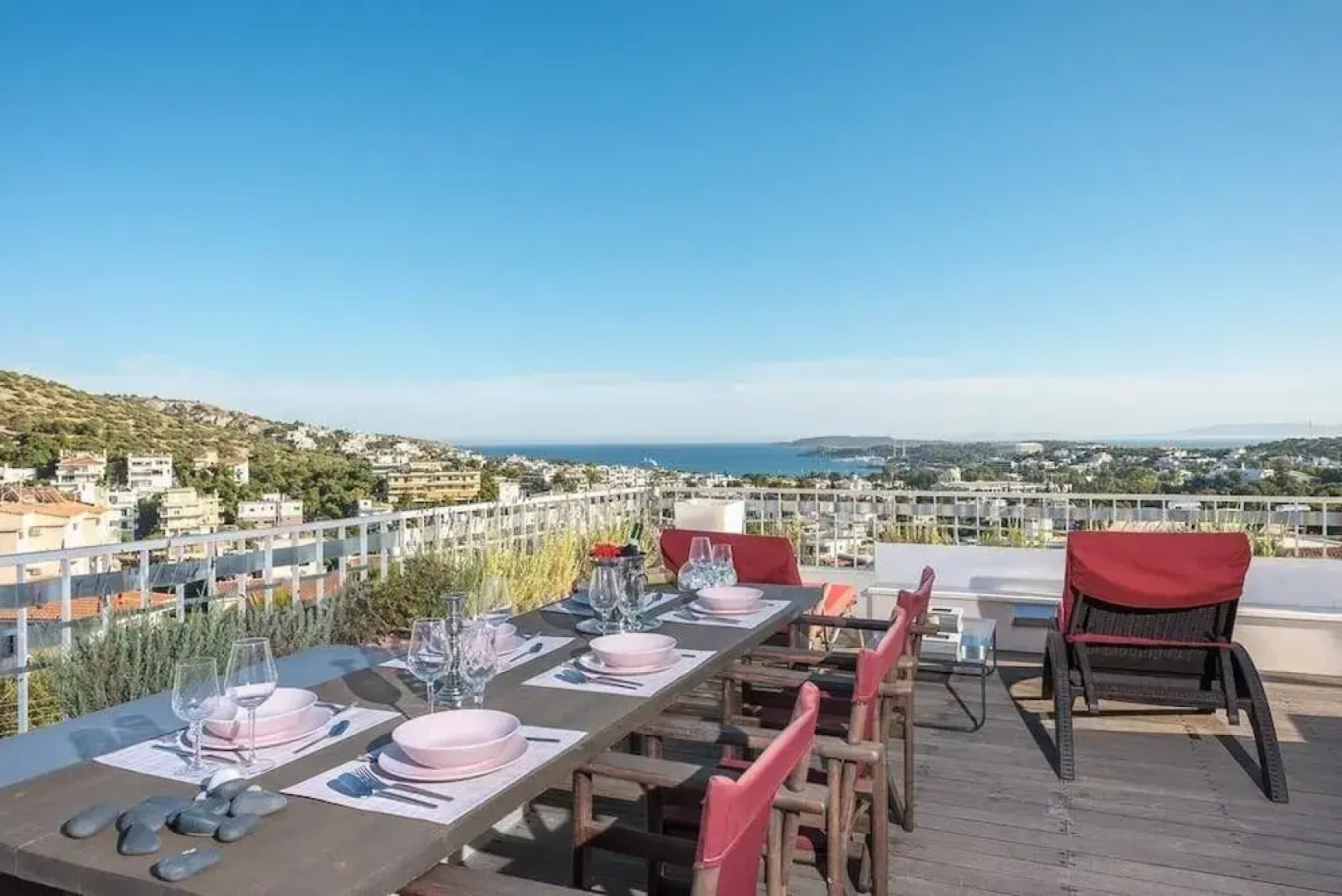 Sea View Apartment with Hot Tub & Sauna