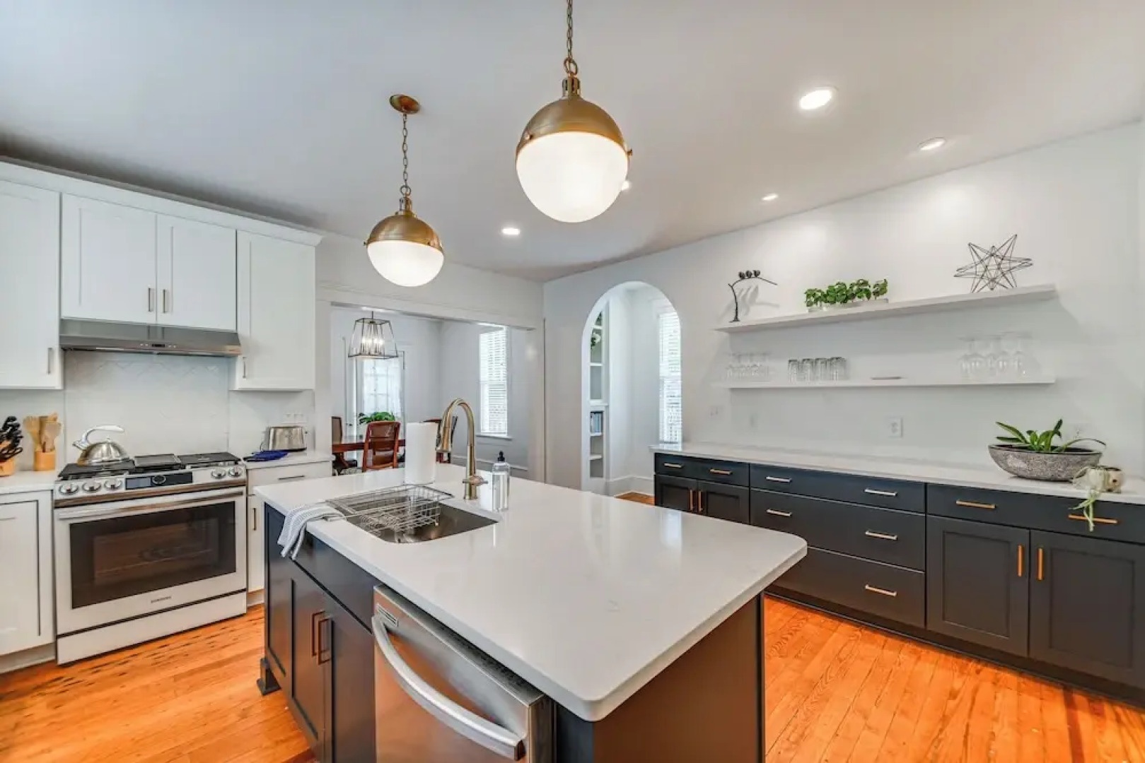 Elizabeth City Home w/ Fire Pit < 1 Mi to Downtown