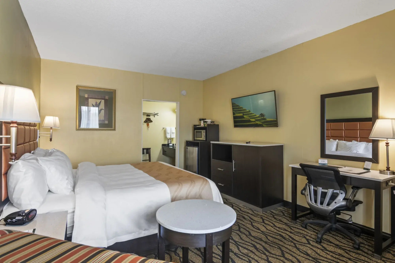 Quality Inn Airport - Cruise Port