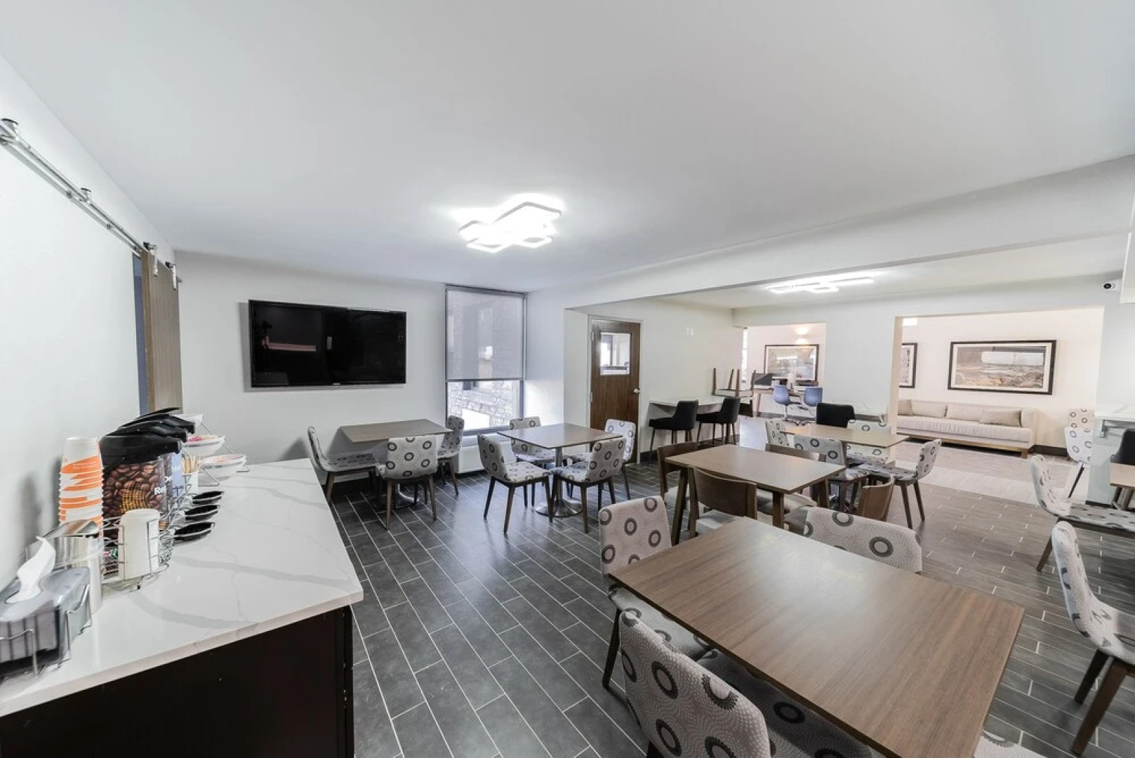 Quality Inn & Suites Outlet Village