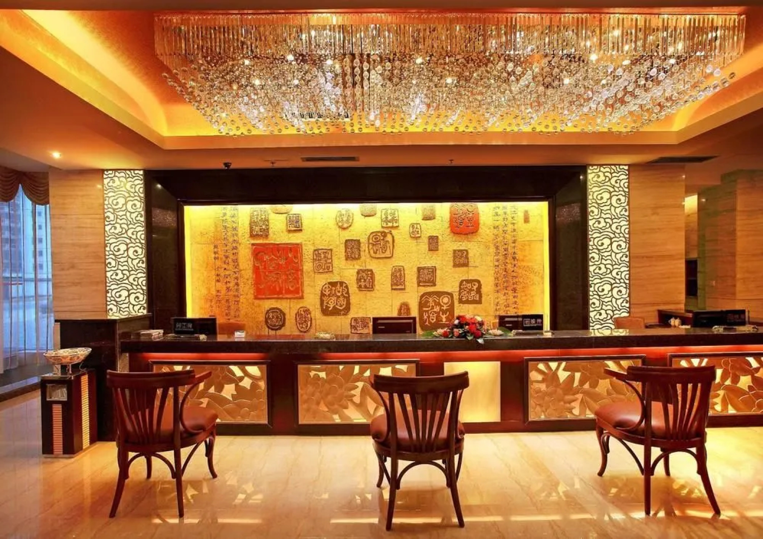 Jasper International Hotel