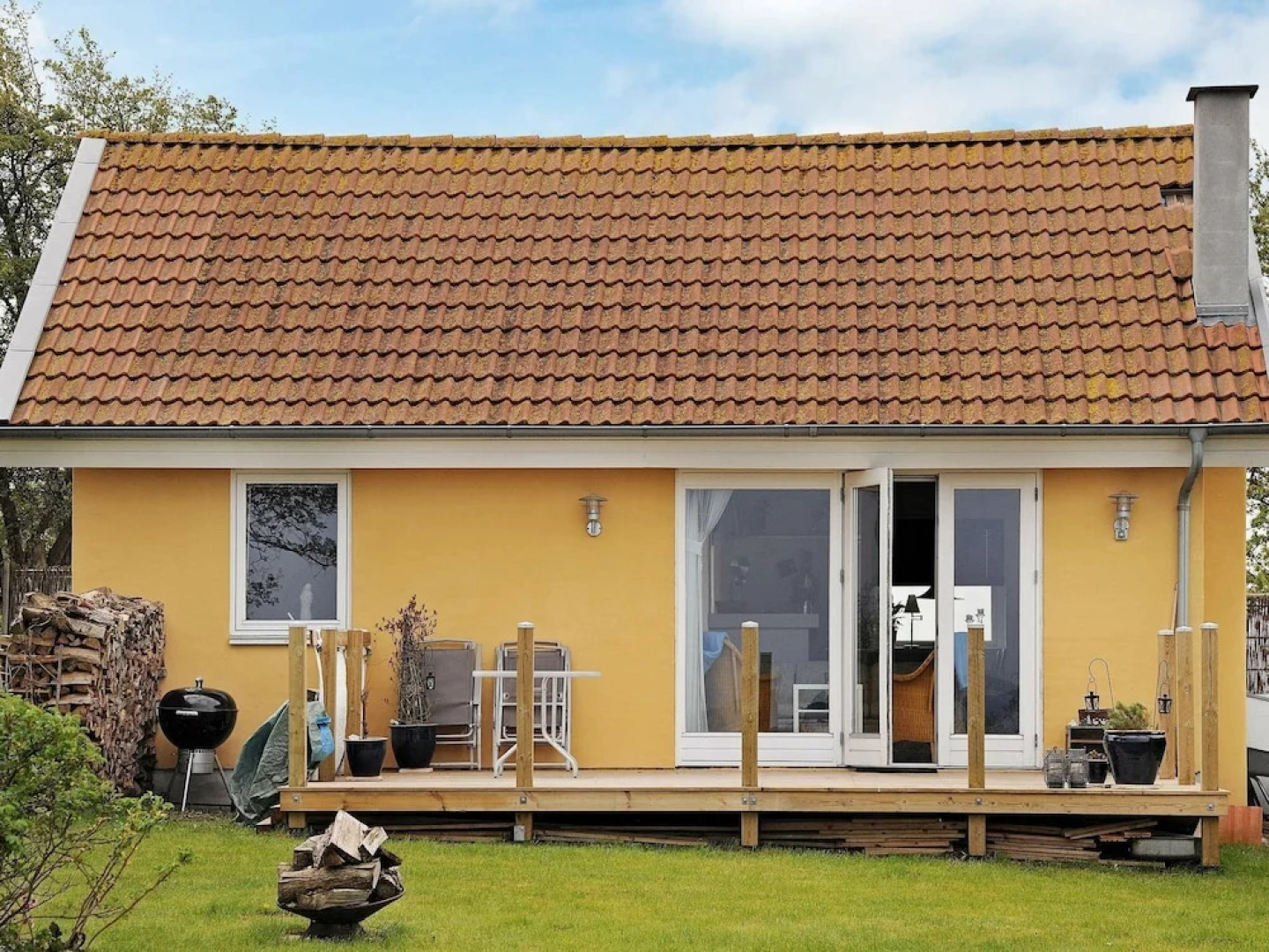 Rustic Holiday Home in Mesinge With Ocean View