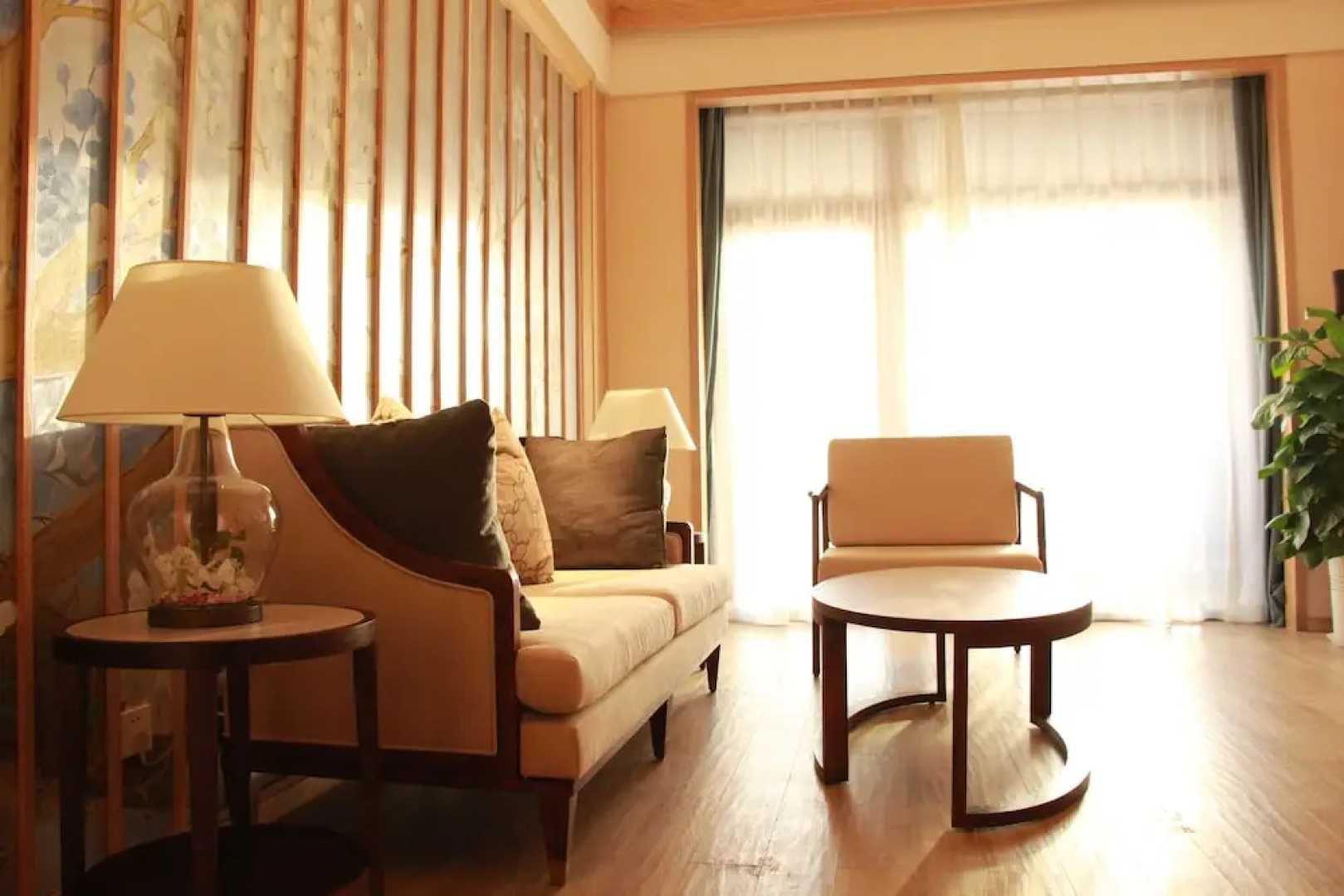 Queshan Lake Arcadia Intl Resort