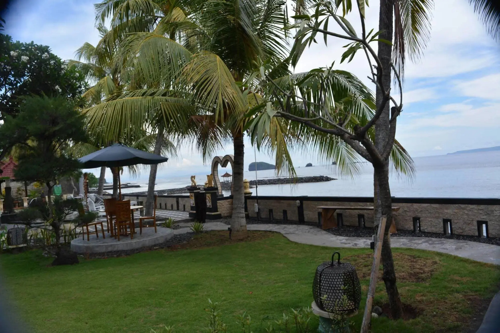 Segara Wangi Beach Cottages