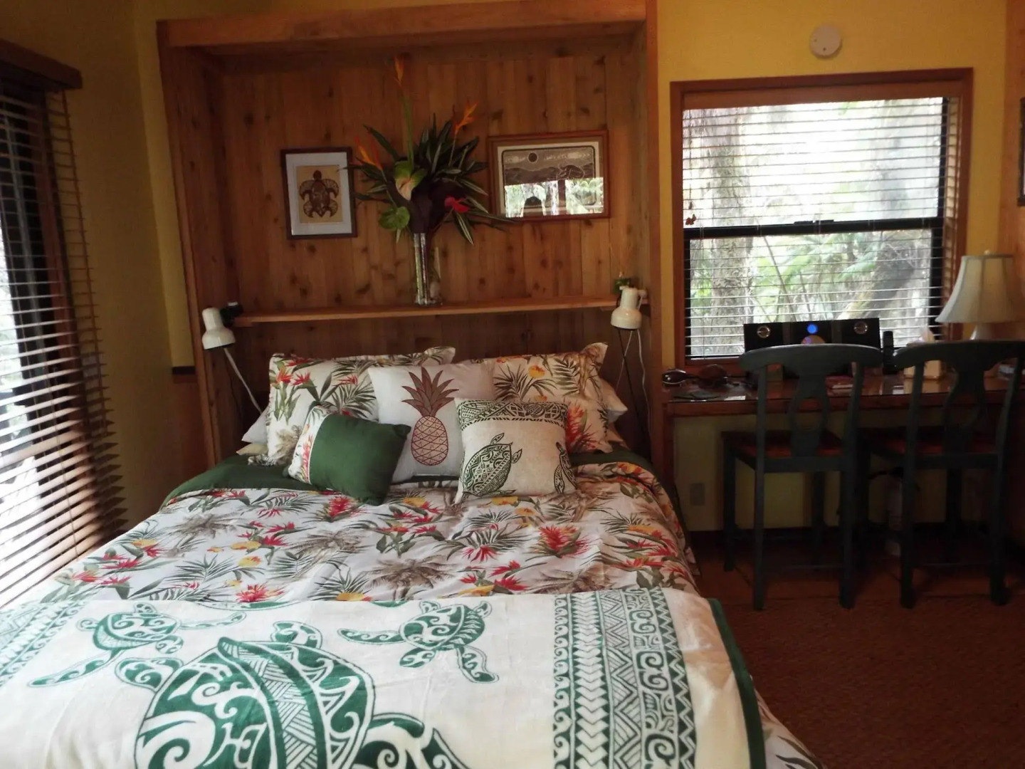 The Guest Cottages @ Volcano Acres Tree House