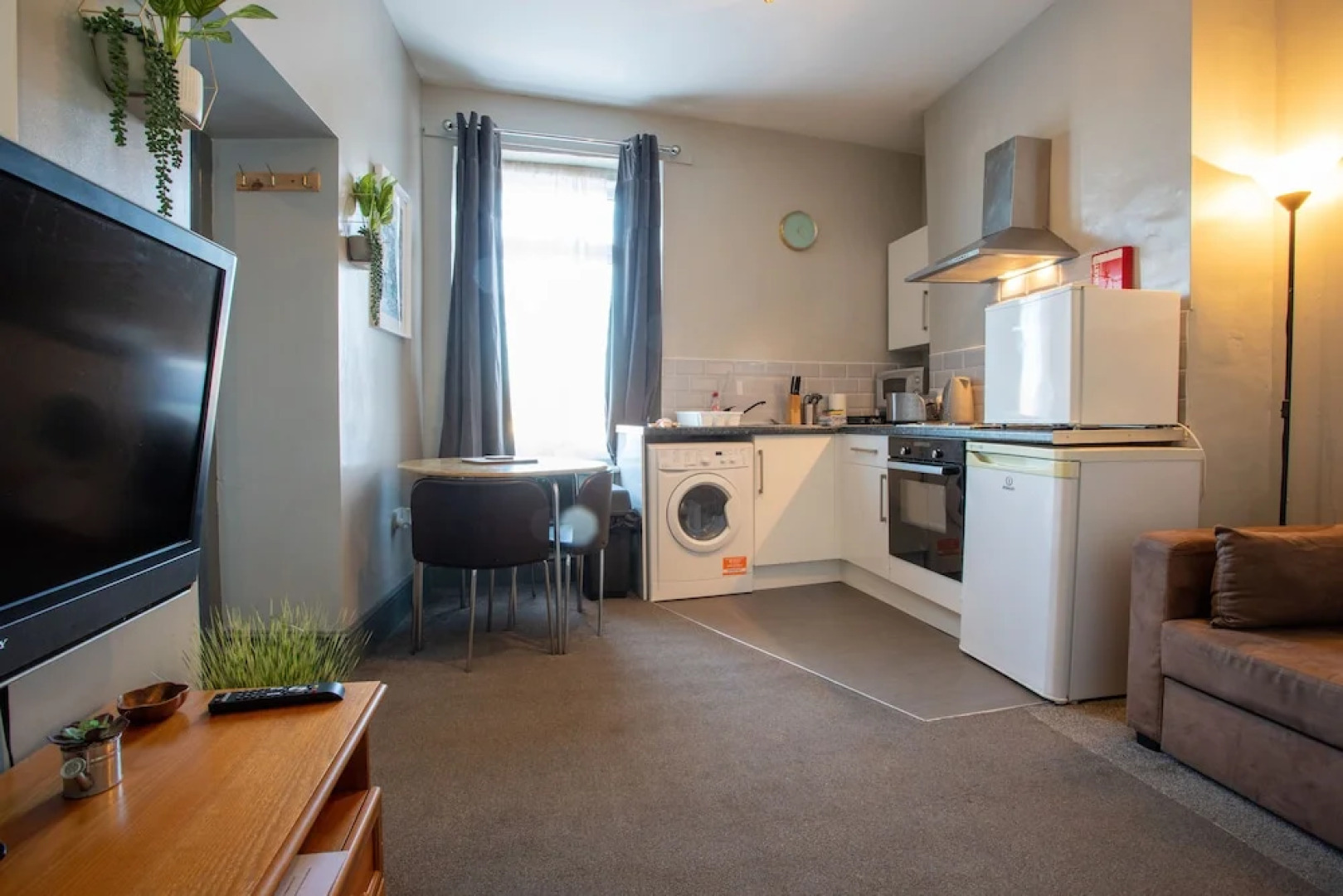 Old Barrington Arms Apartments