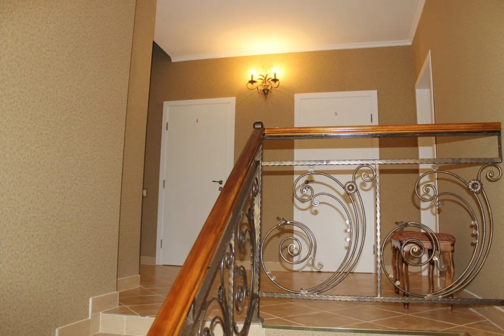 Отель Тиара