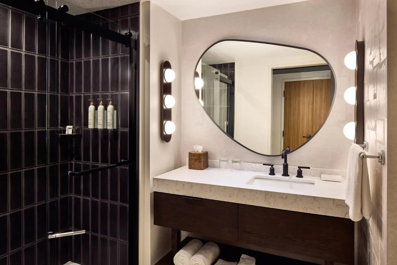 Renaissance® Phoenix Glendale Hotel & Conference Center