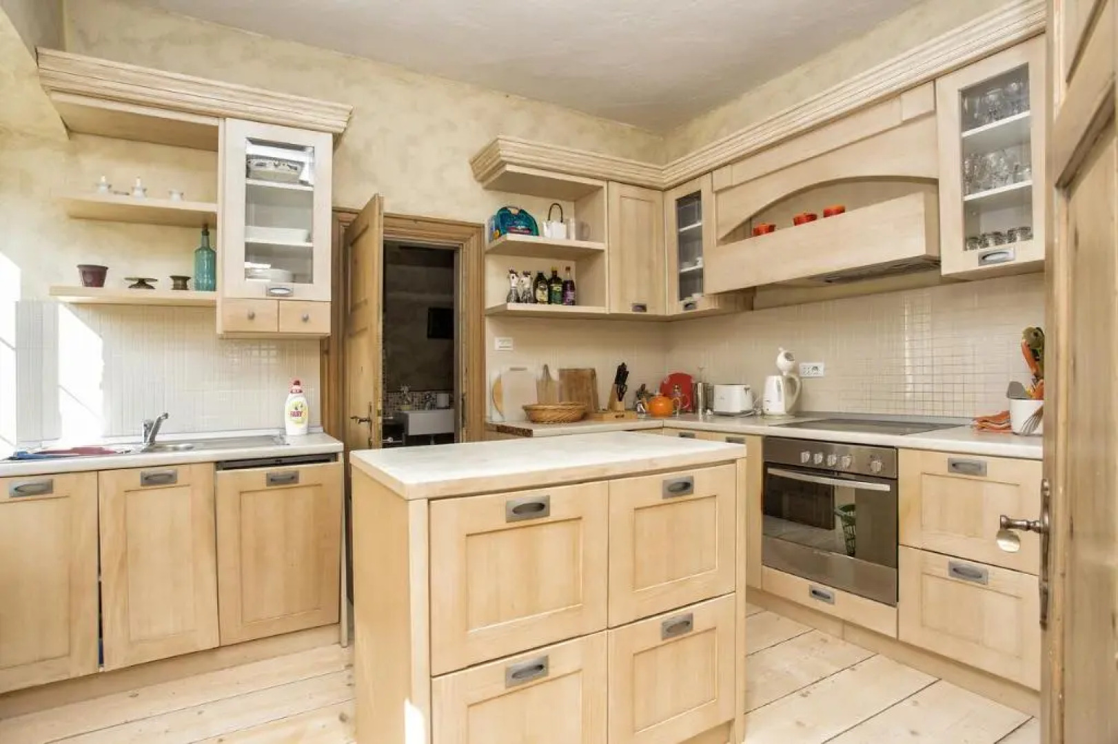 The Stone House, Prcanj 165