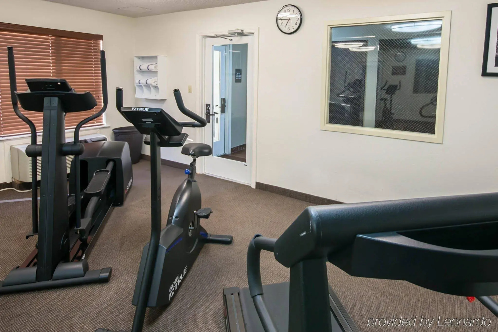 Clarion Inn & Suites DFW North
