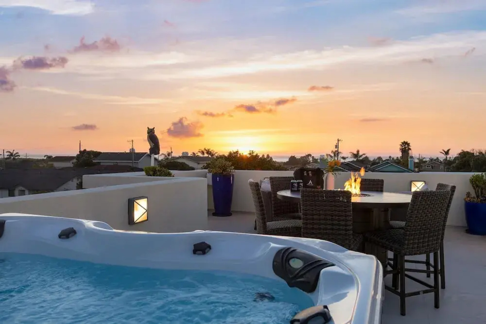 Sunset Serenity by Avantstay Rooftop w Hot Tub Fire Pit 3 Blocks to Beach