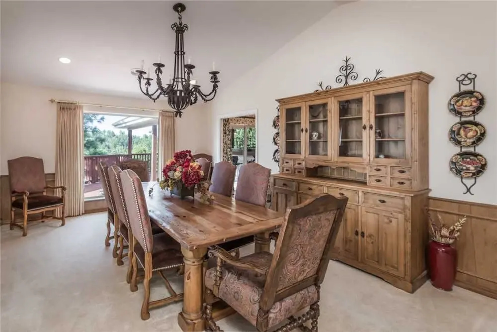 Partridge Home - Six Bedroom Cabin with Hot Tub