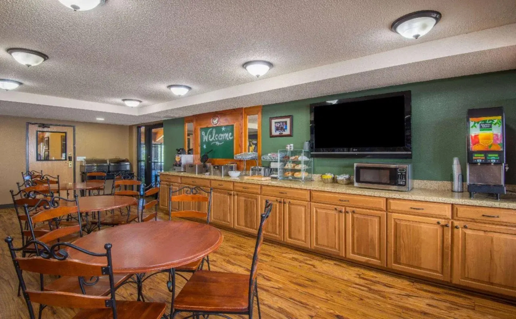 AmericInn Lodge & Suites Eagle