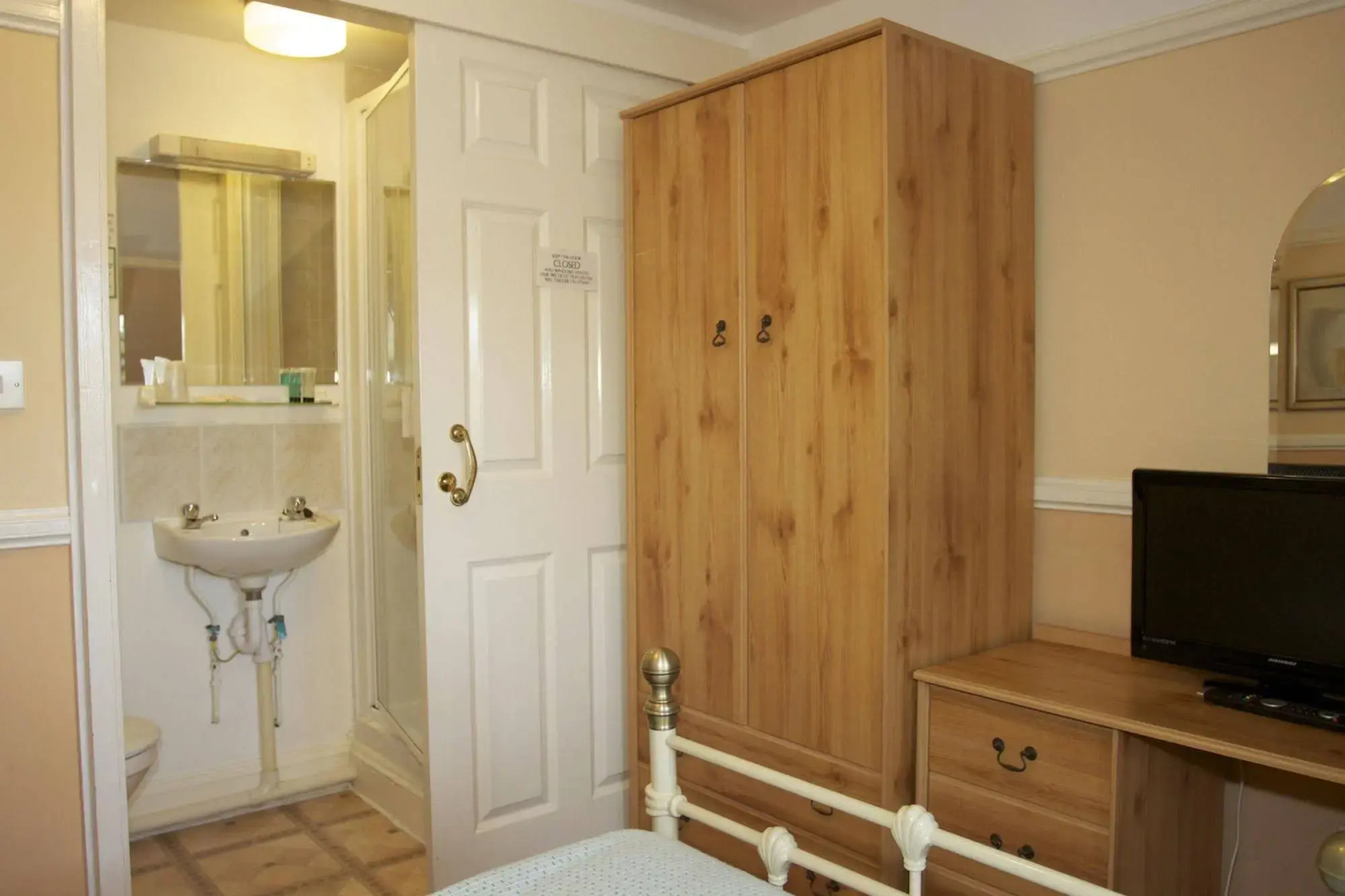 Elme Hall Hotel