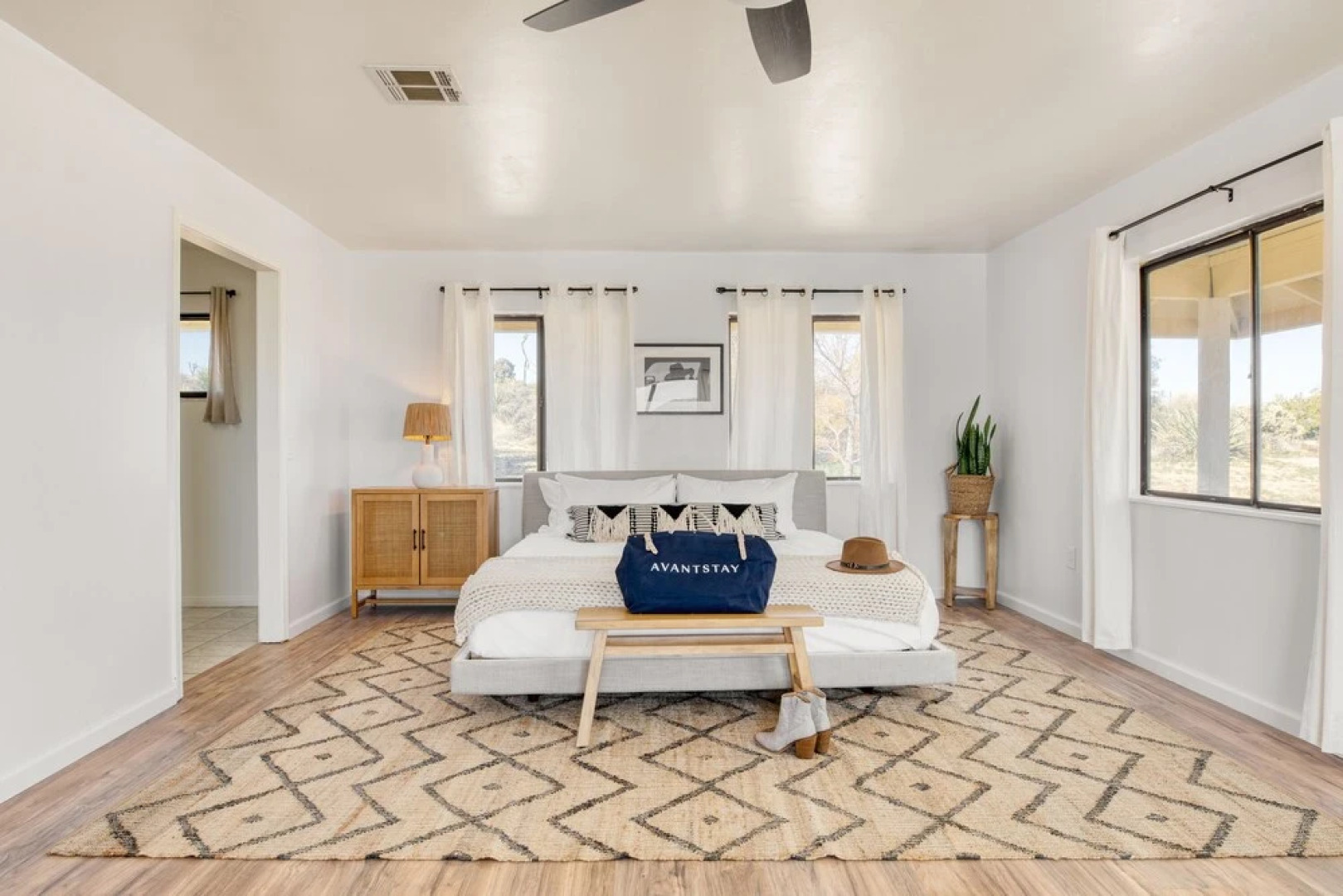 Rhythm by Avantstay Stunning Home w/ Pool, Hot Tub & Sweeping Views