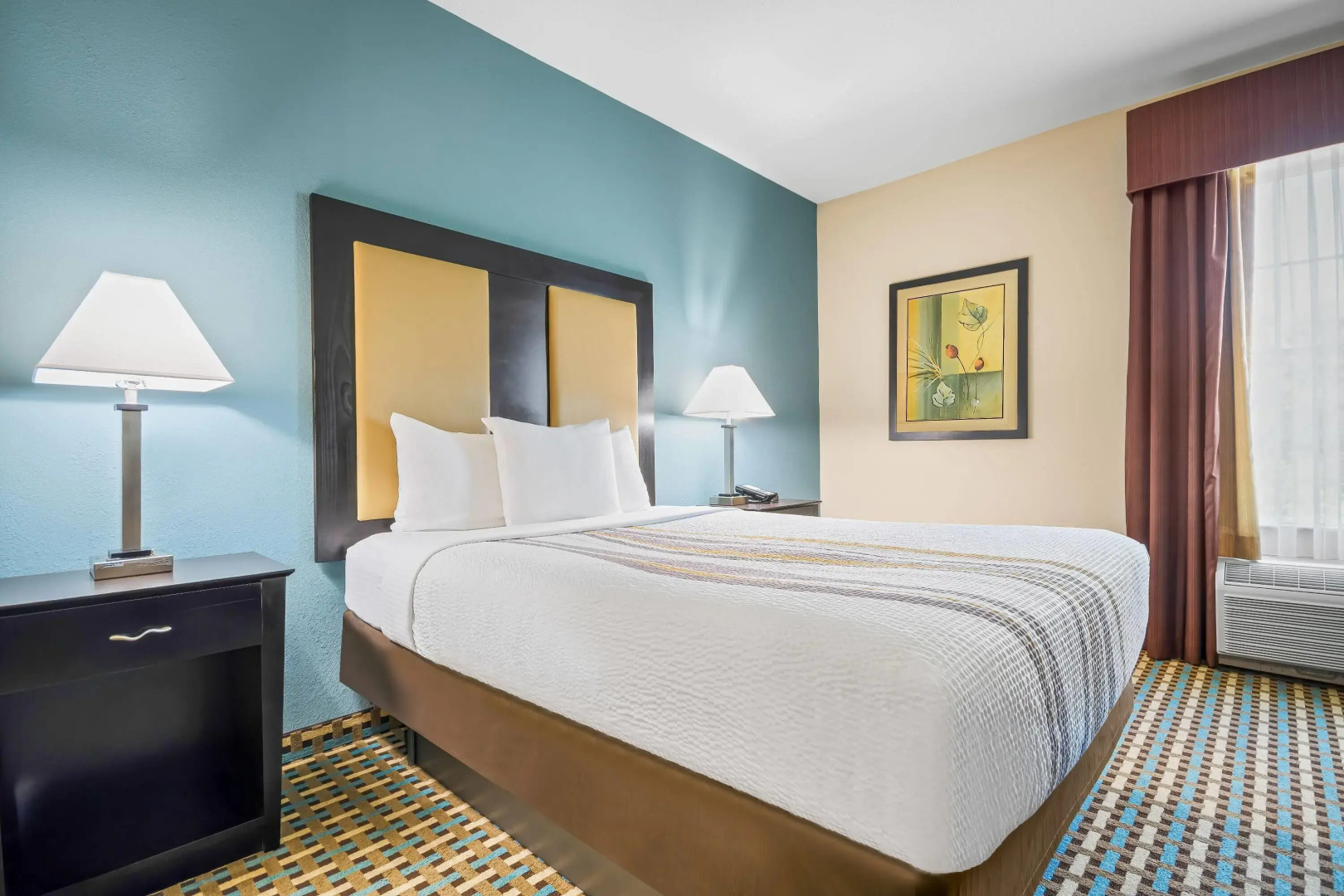 La Quinta Inn & Suites by Wyndham Stonington-Mystic Area