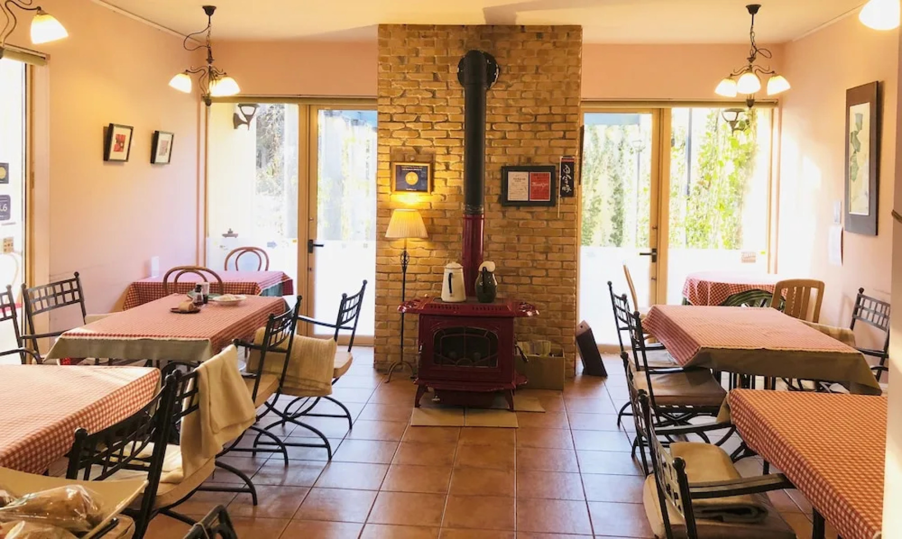 Cafe Restaurant B&B Burari