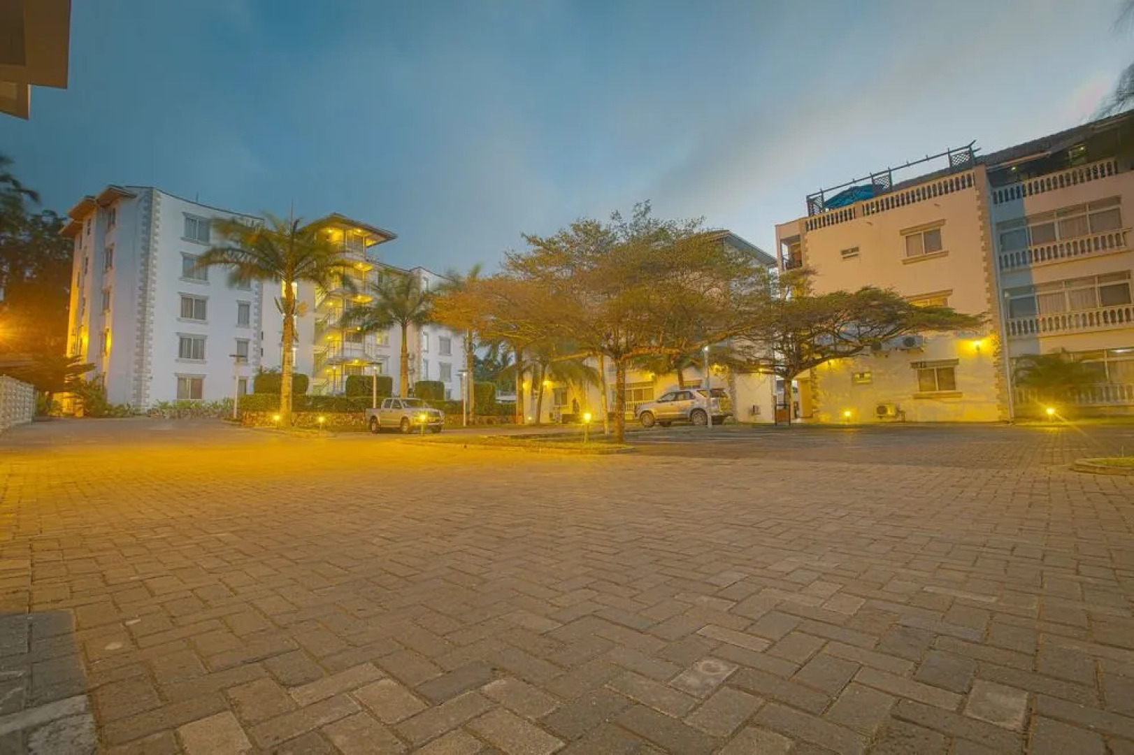 Raybow International Hotel