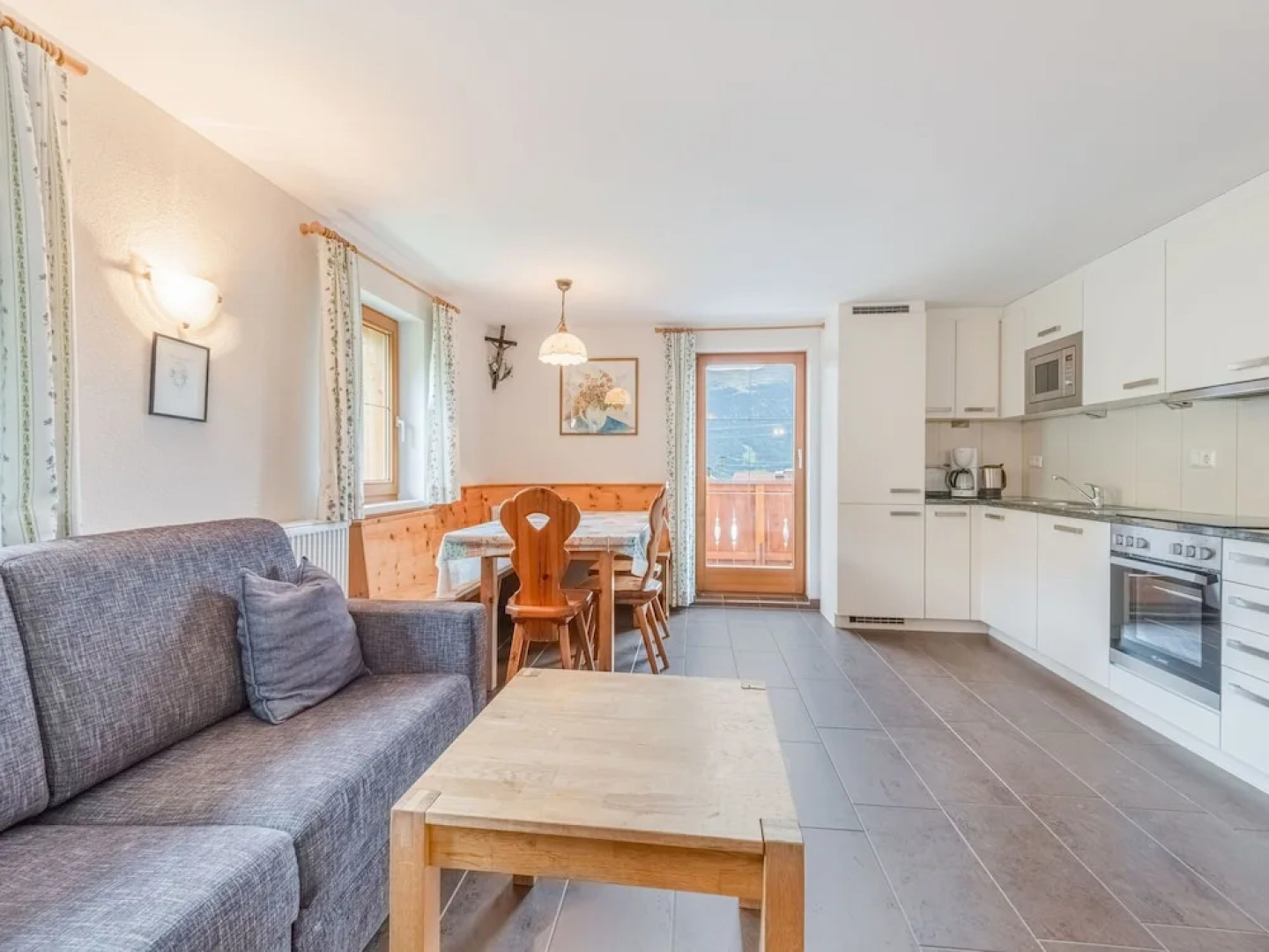 Cozy Apartment In Fendels Near Ski Area