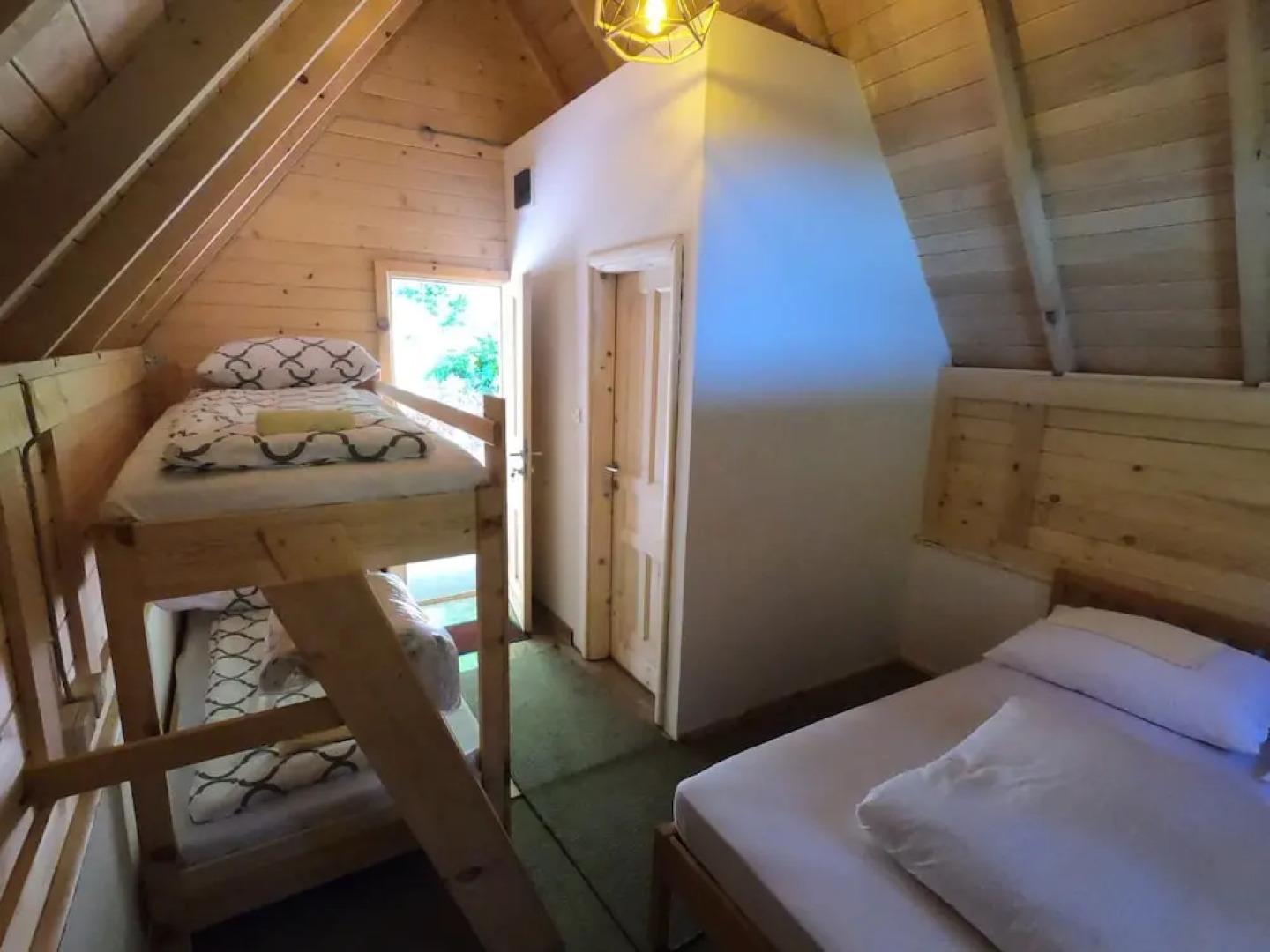 Tara Inn Resort - Campsite