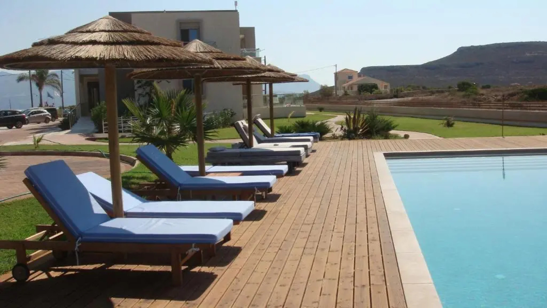 Double Bay Beach Hotel