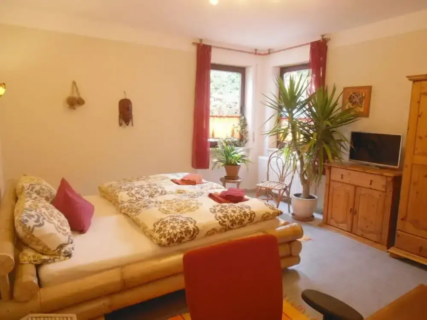 Multicultural Comfortable Holiday Residence