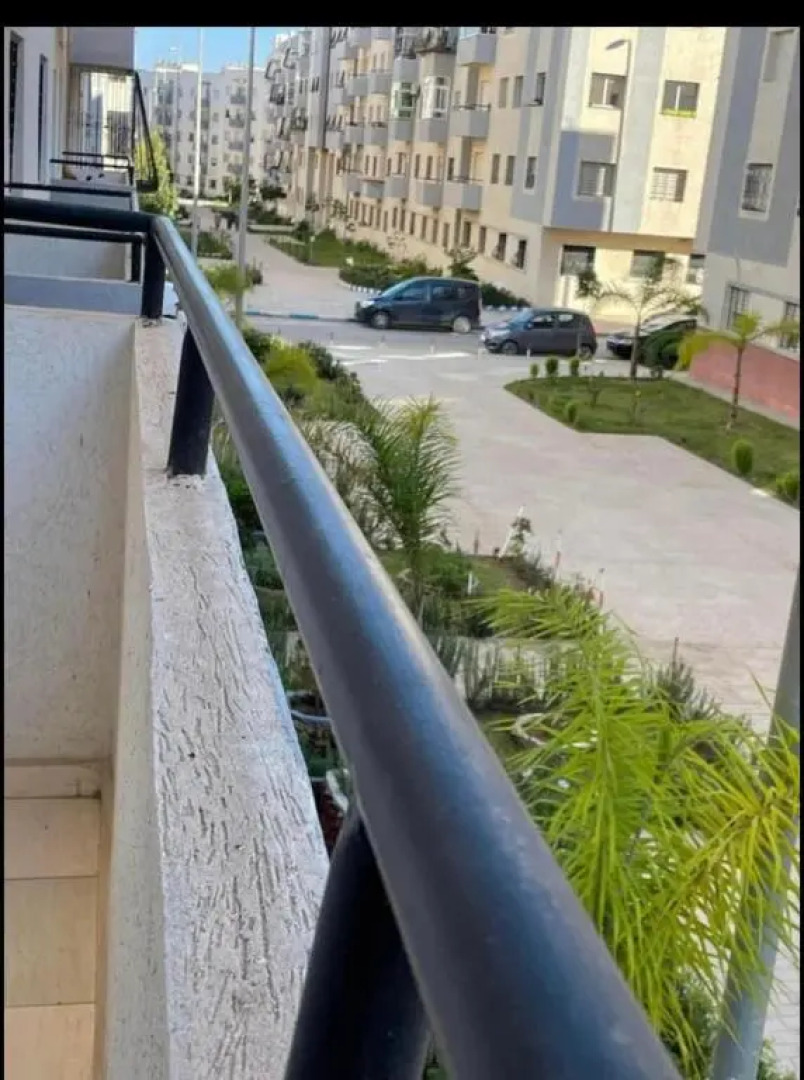 Appartement Moderne o6 3 7 7o 23 36