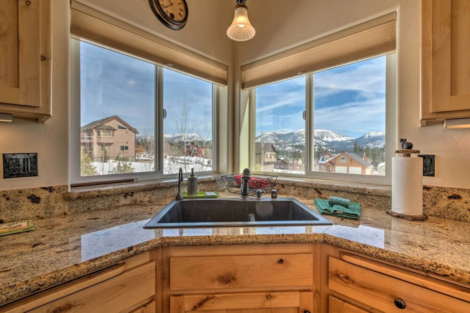 Mountain-view Deck: South Lake Tahoe Retreat!