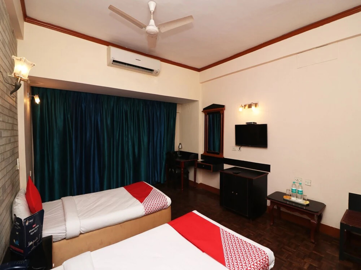 OYO 22269 Hotel Landmark Plaza