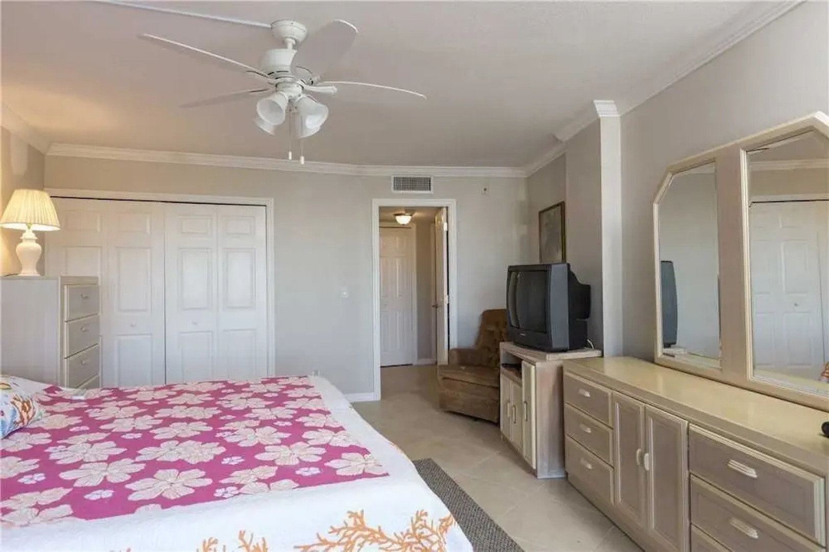 Harbor Towers Yacht & Racquet 324 - One Bedroom Condo