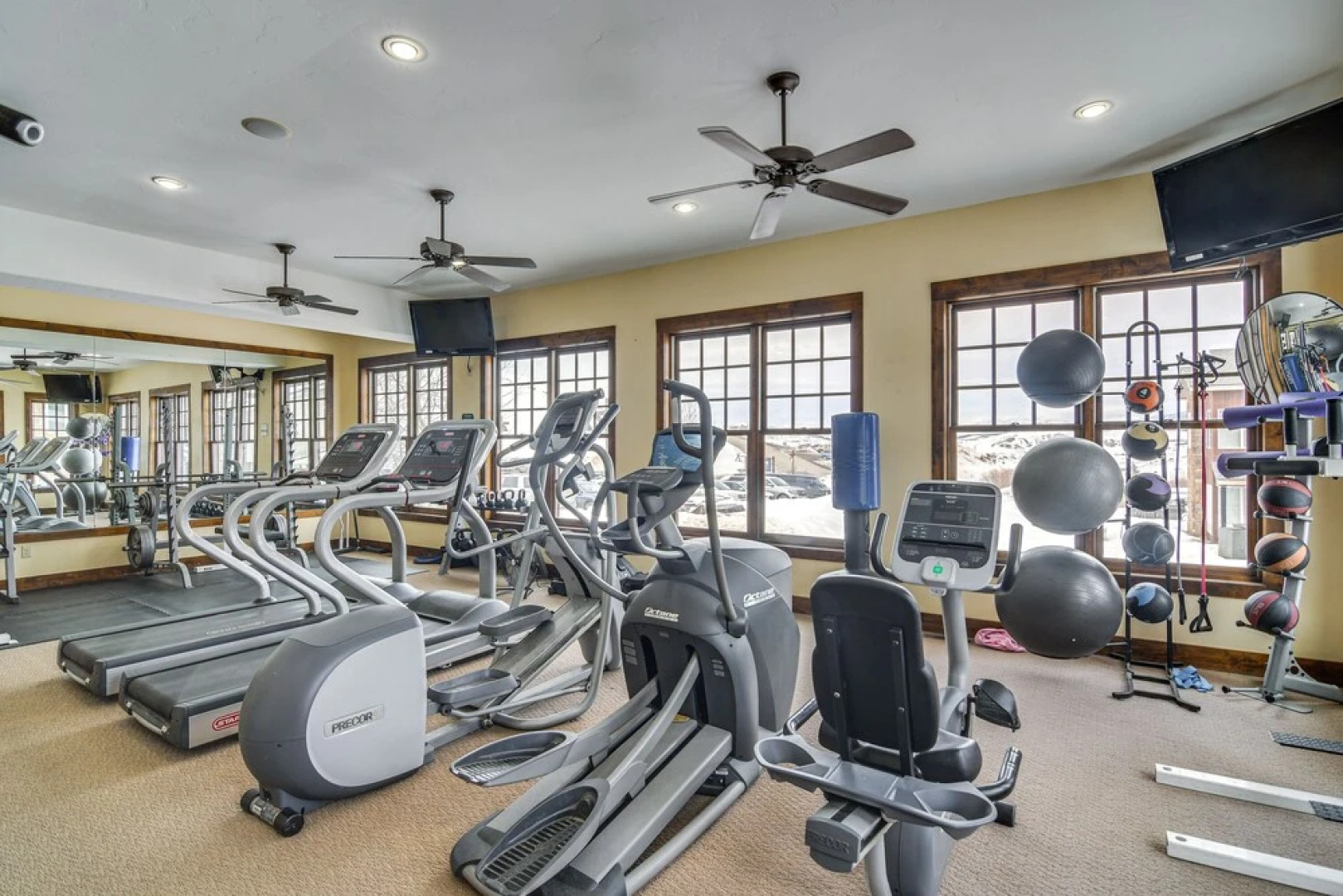 Granby Retreat w/ Community Pool: Ski-in/ski-out!