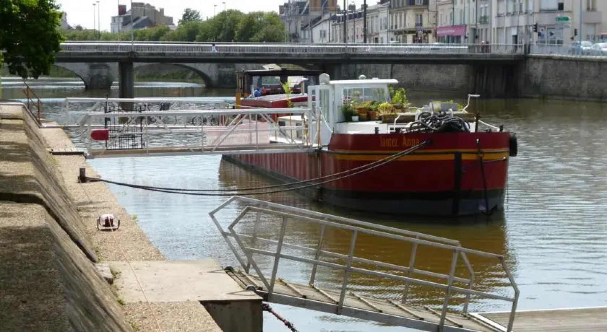 Péniche Santez Anna