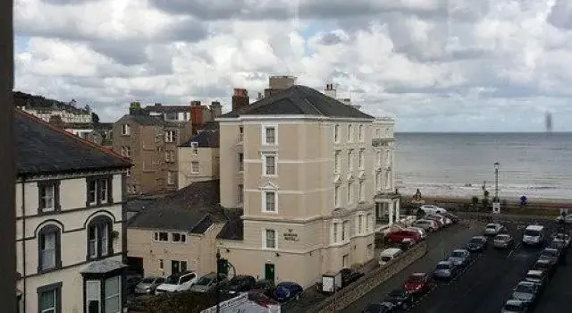 The New Alexandra Hotel