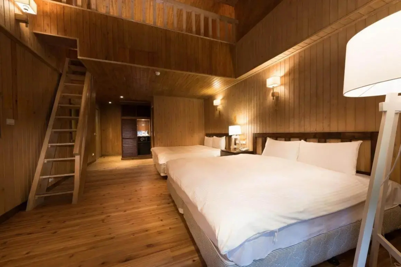 Ming Chi Shan Zhuang