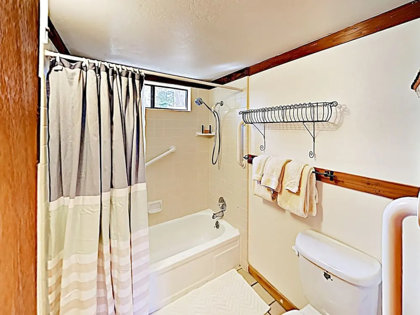 101 Marlette Home 4 Bedrooms 2 Bathrooms Home