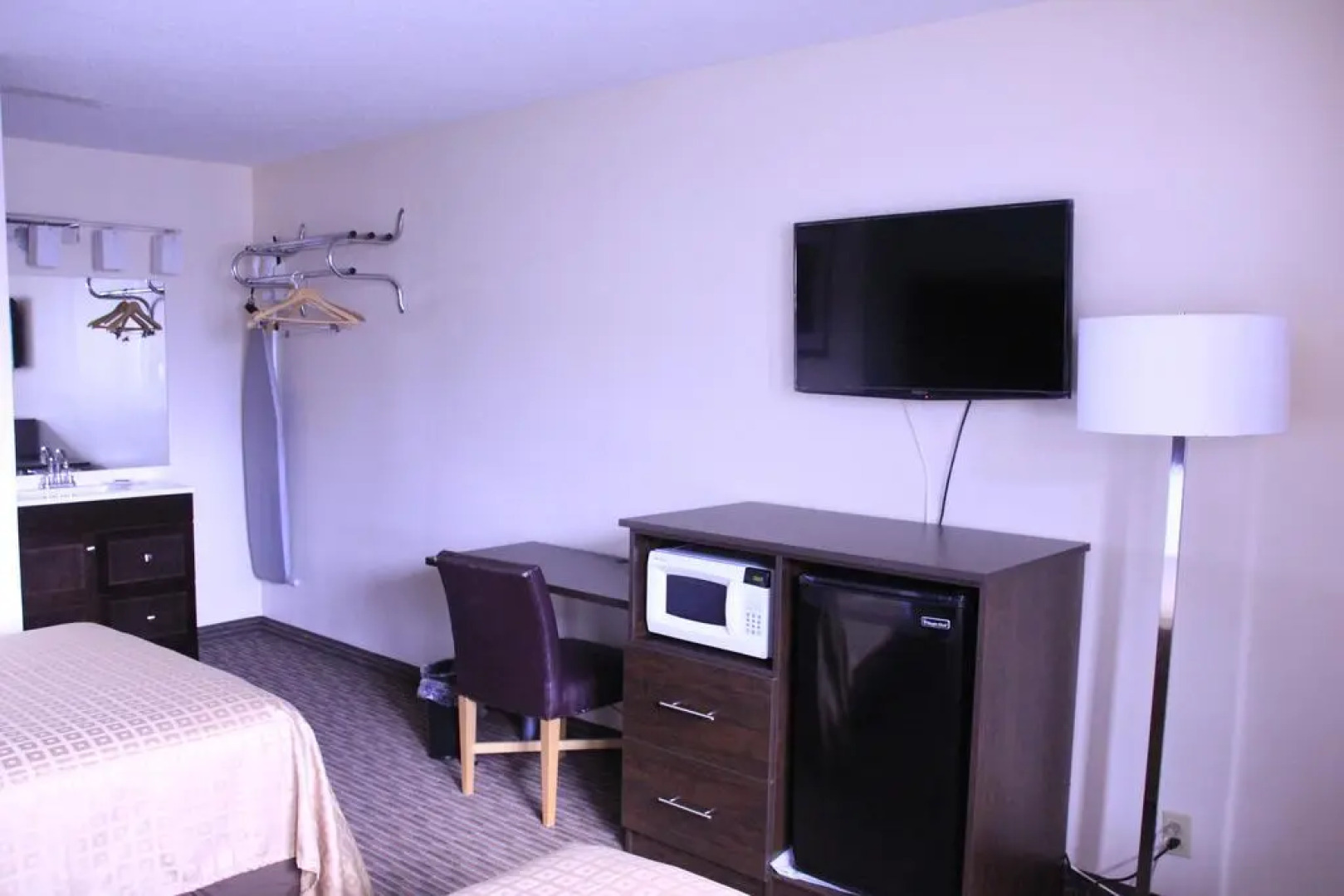 Sterling Inn Niagara Falls near IAG Airport